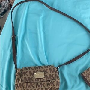 Micheal kors purse and wallet